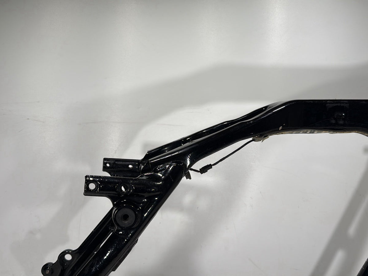 2015 Harley Touring Street Glide OEM Body Main Frame Chassis 47900-14BHP SLVG