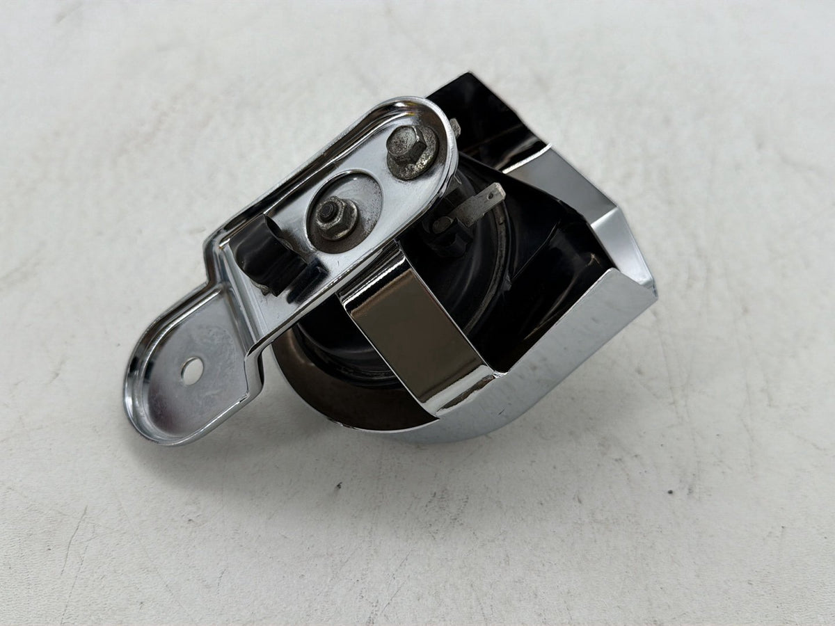 2013 Harley Street Glide Touring FLHX OEM Horn Signal Klaxon Chrome Cover