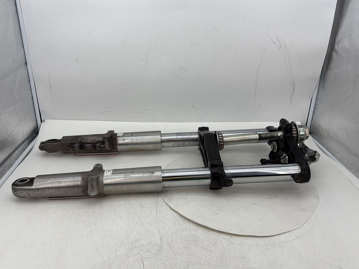 2014 Harley Street Glide Touring Front Triple Tree Set &amp; LH RH Fork Legs Sliders