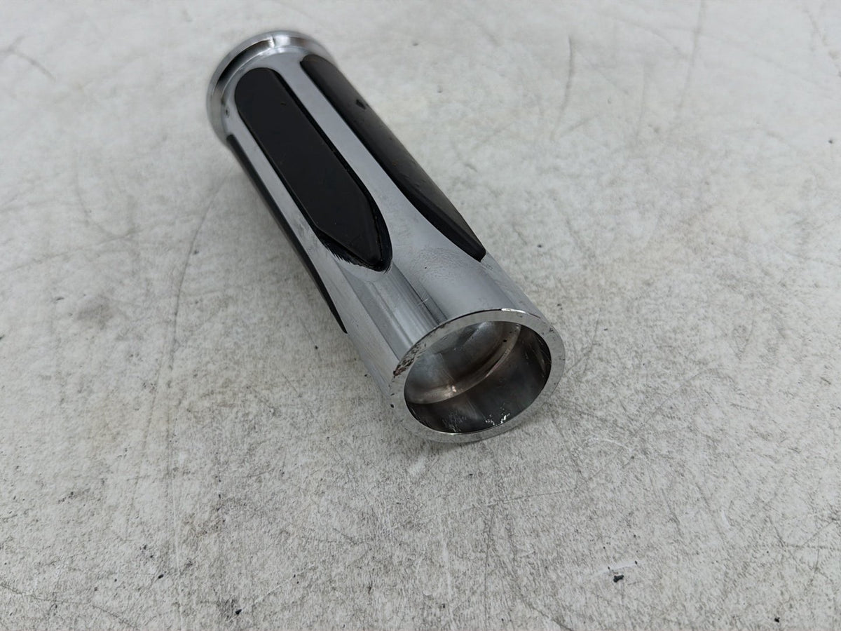 2003 Harley Electra Glide Touring FLHTI OEM Front 1 Hand Grip Handgrip Hold