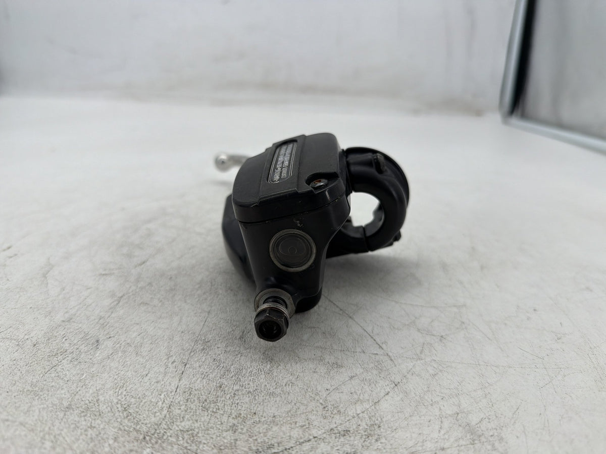 13 Harley Street Glide Touring FLHX OEM Front Right Brake Lever Master Cylinder
