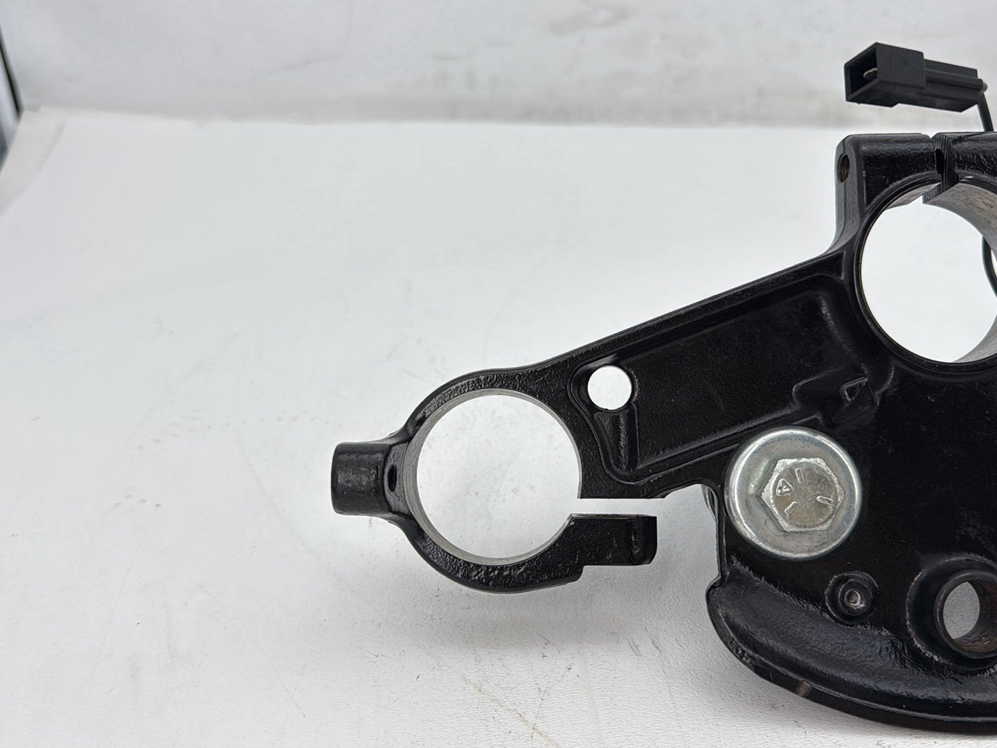 2014 Harley Electra Glide Touring CVO Screamin Eagle OEM Front Fork Upper Triple Tree Clamps