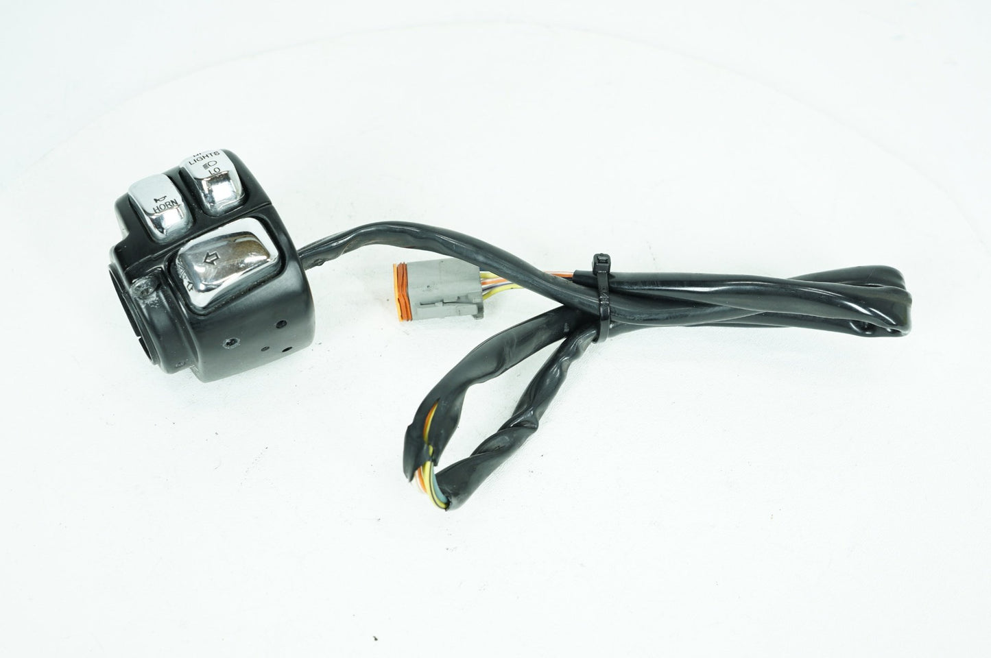 1999 - 2006 Harley-Davidson Dyna Low Rider Left Turn Signal Headlight Switches Controls 71685-06A