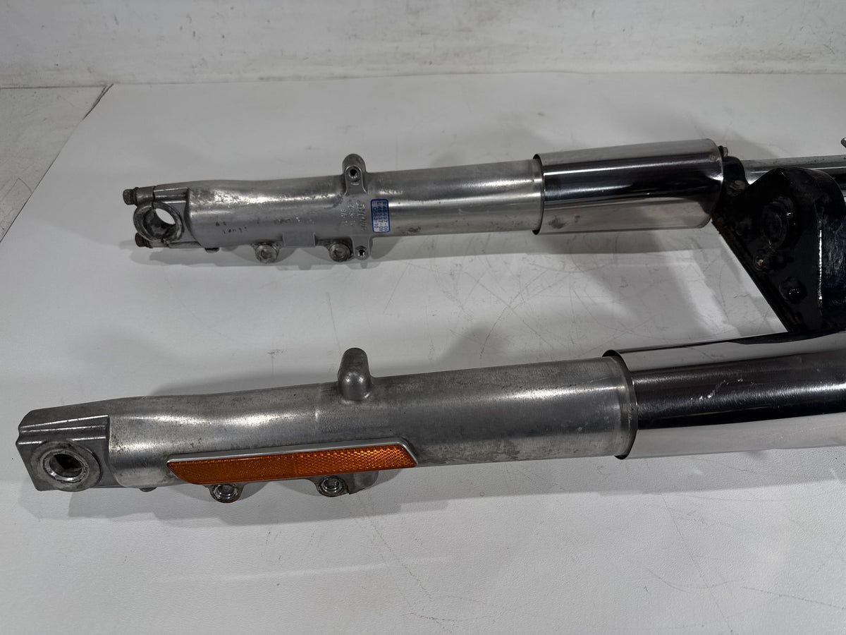2011 Harley Road King Touring OEM Front Triple Tree Set LH RH Fork Legs Sliders
