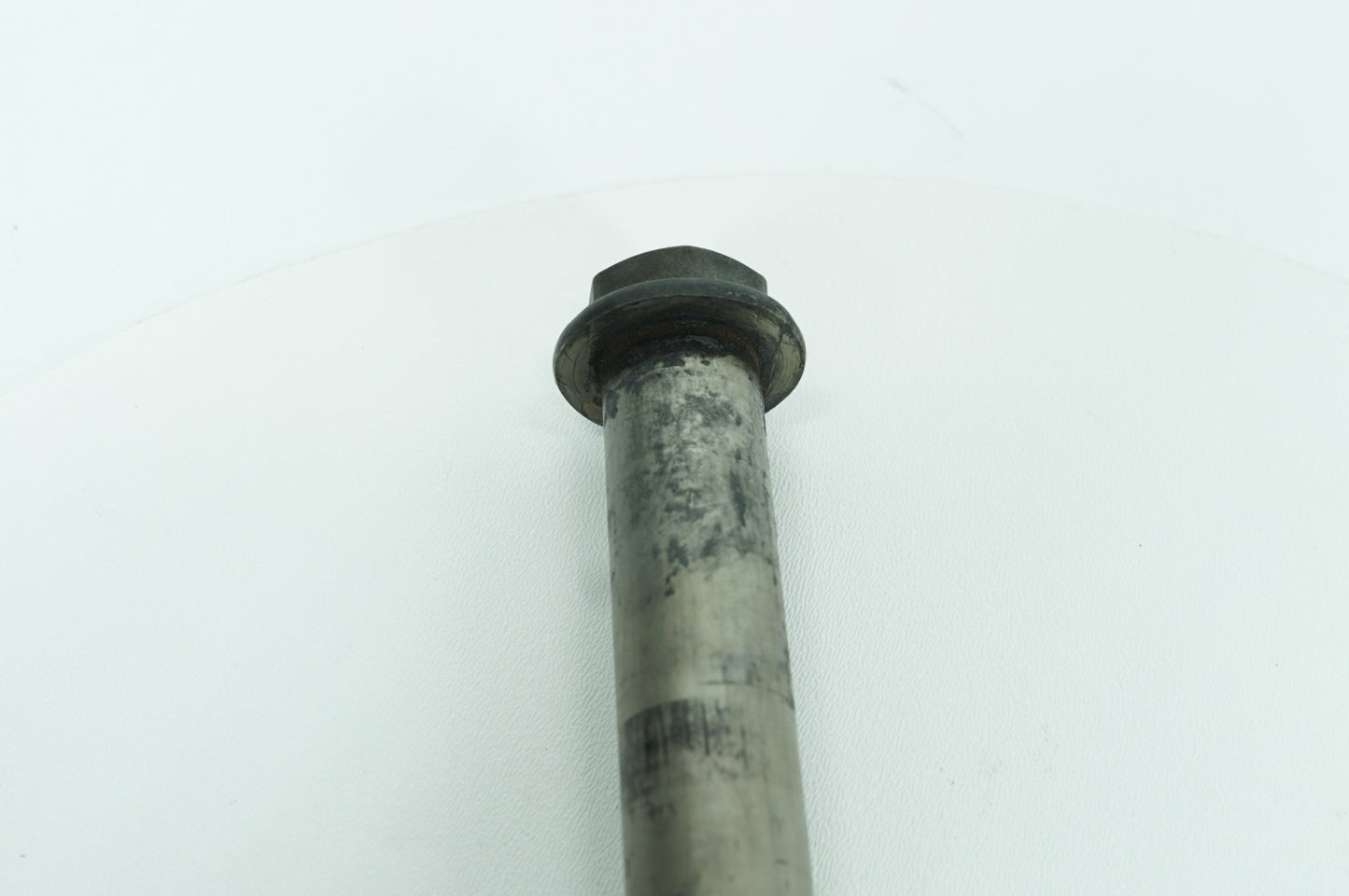 2004 - 2022 Harley-Davidson Sportster Iron 883 Rear Wheel Axle Bolt Shaft 41176-08