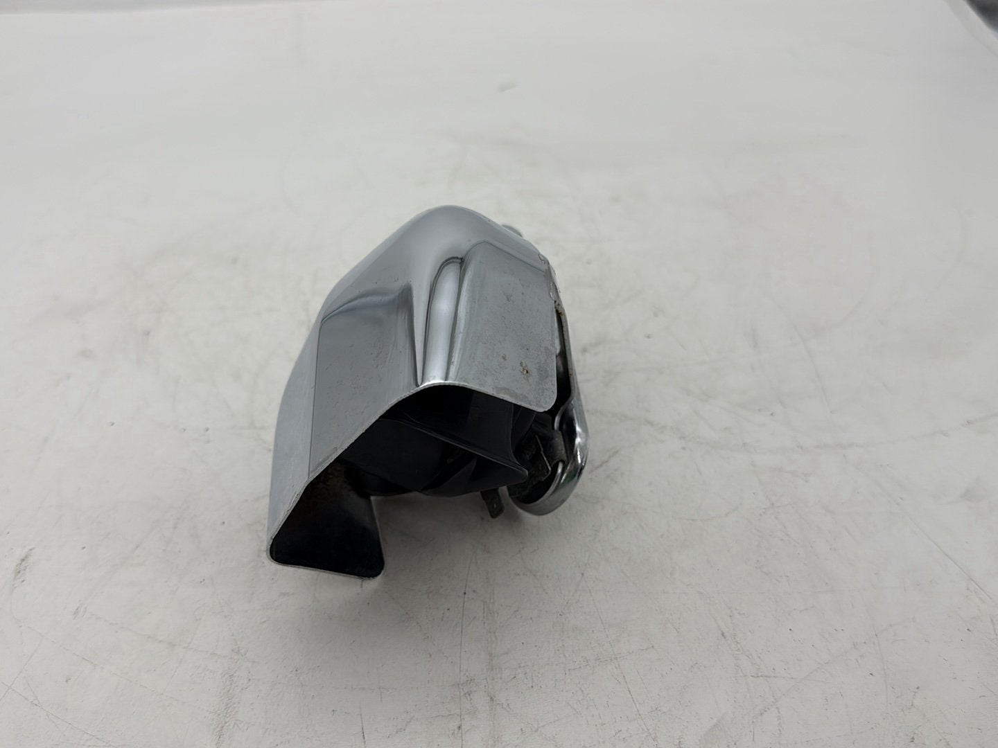2008 Harley Touring FLHTCU Electra Glide Ultra OEM Horn Signal Klaxon Chrome Cover