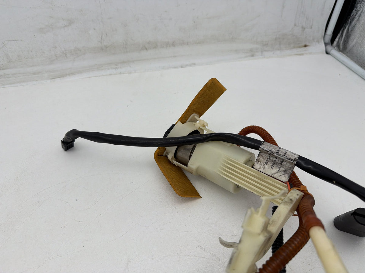 2010 Harley Street Glide Touring FLHX OEM Fuel Pump Gas Gasoline Petrol Sending