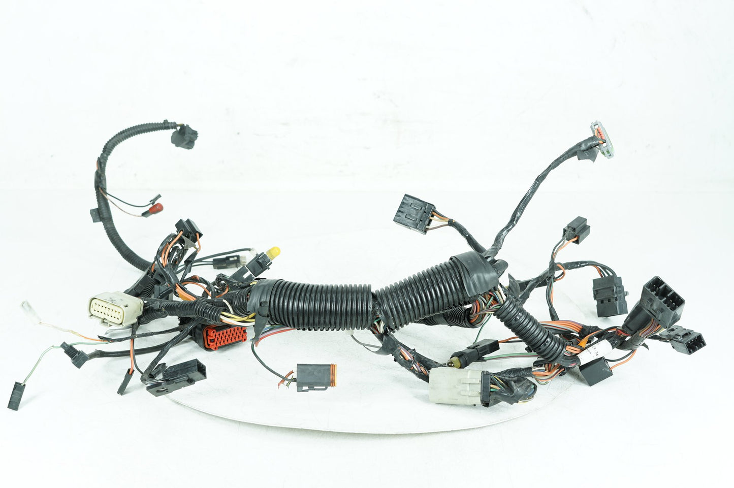 2007 - 2012 Harley-Davidson Touring Street Glide Front Sub Wiring Harness Loom Interconnect  	70232-08