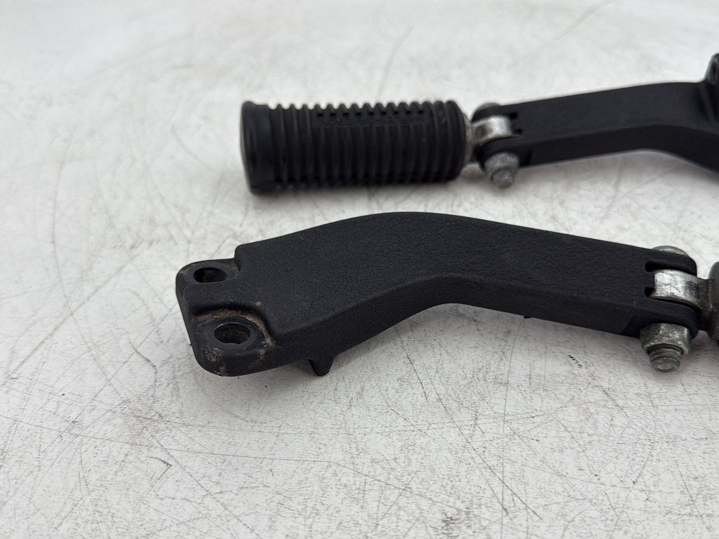 2008 Harley Dyna FXDL Low Rider Anniversary OEM Passenger Left & Right Foot Pegs