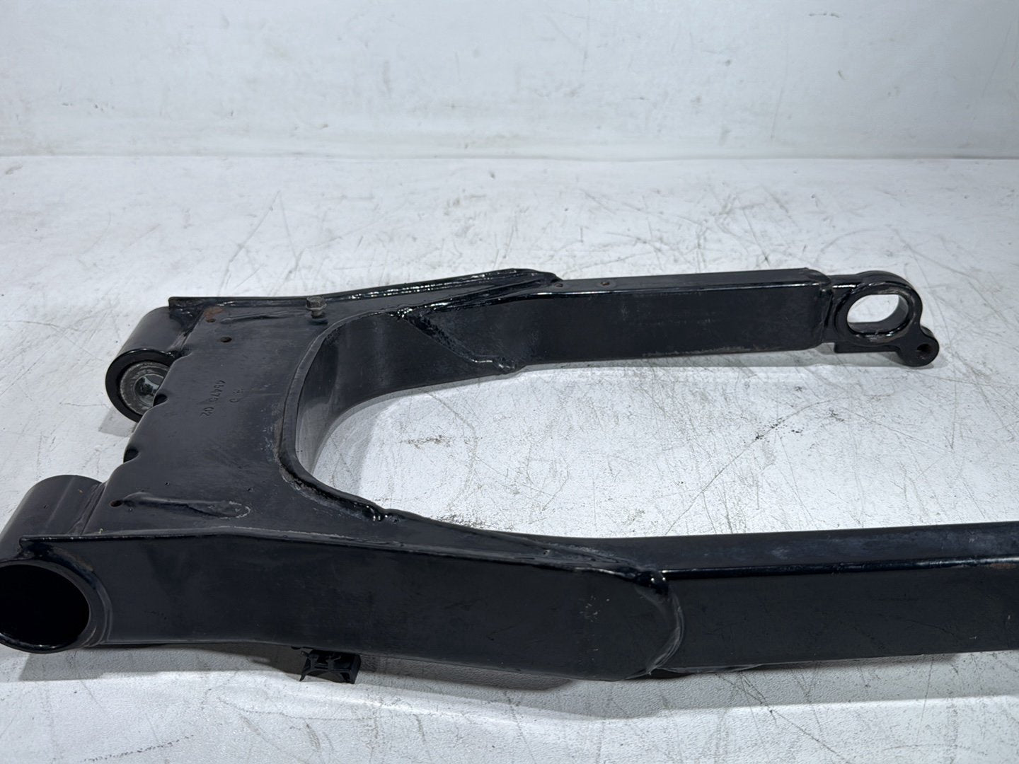 2006 Harley Touring FLHTCI Electra Glide Classic OEM Rear Fork Swingarm Swing Arm