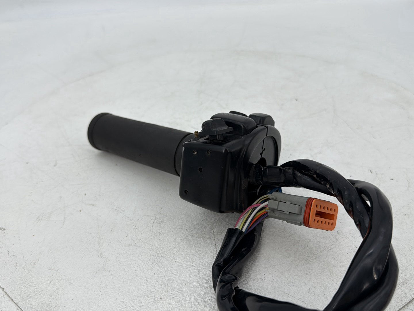 1999 - 2006 Harley-Davidson Touring Electra Glide Ultra Left Turn Signal Headlight Switches Controls 71685-06A