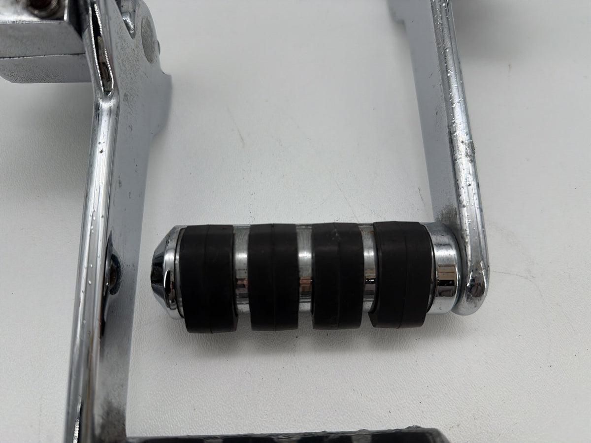 2006 Harley Electra Touring Classic Passenger Left & Right Foot Pegs Kuryakin
