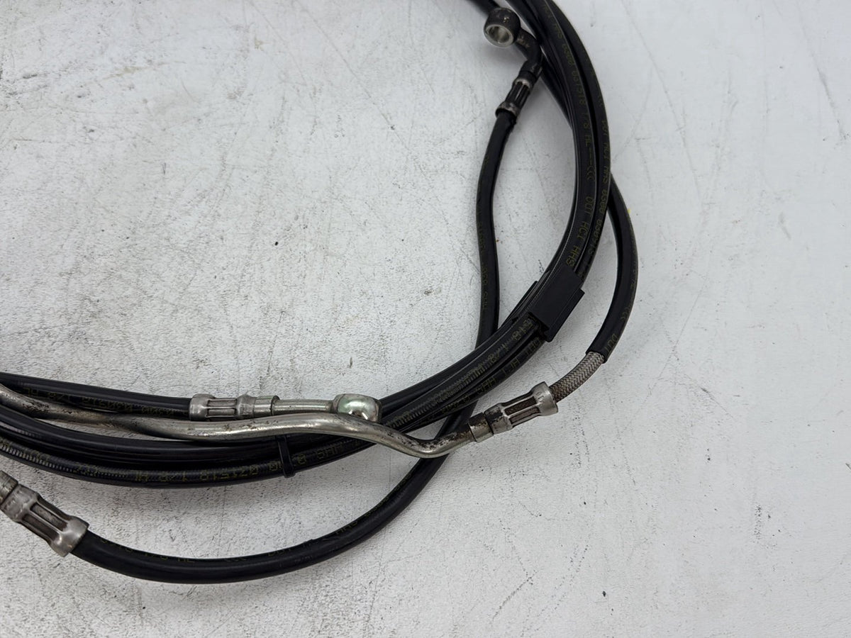 18 Harley Electra Glide Touring Ultra FLHTCU OEM Front Brake Hose Line Pipe ABS