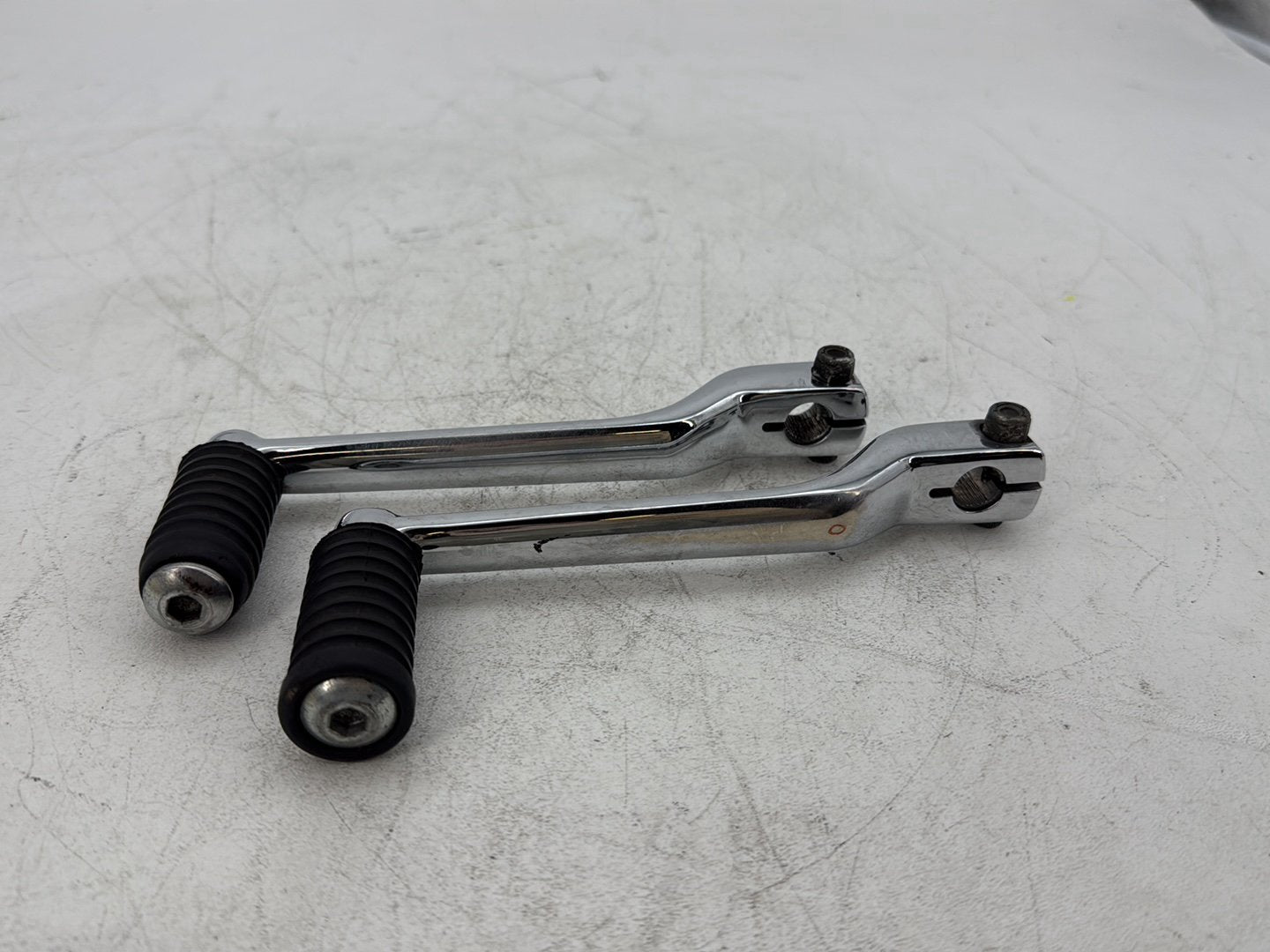 18 Harley Electra Glide Touring Ultra FLHTCU OEM Gear Shifter Lever Pedal Pedals