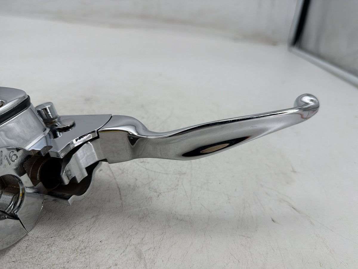 2007 Harley Electra Glide Touring Eagle Front Right Brake Lever Master Cylinder