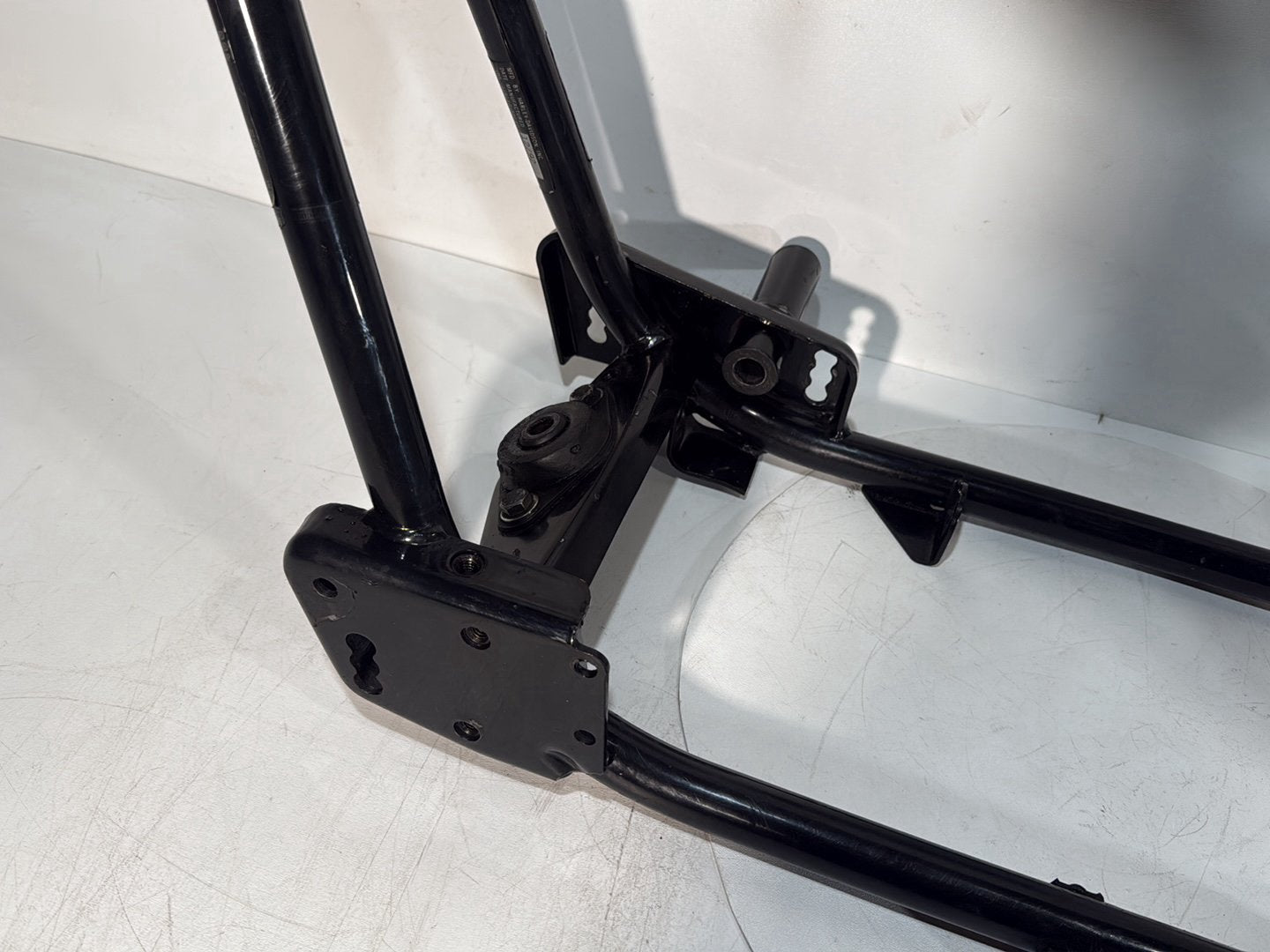 1984 - 1998 Harley-Davidson Touring Electra Glide Classic Body Main Frame Chassis CLN CLR 47900-93B