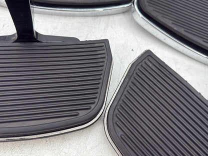 2013 Harley Electra Glide Touring Ultra FLHTCUI OEM Left Right Driver & Pass Floorboard Foot Rest