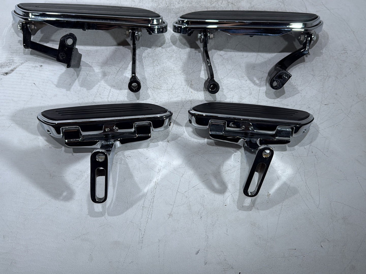 10 Harley Street Glide Touring FLHX OEM LH RH Driver & Pass Floorboard Foot Rest