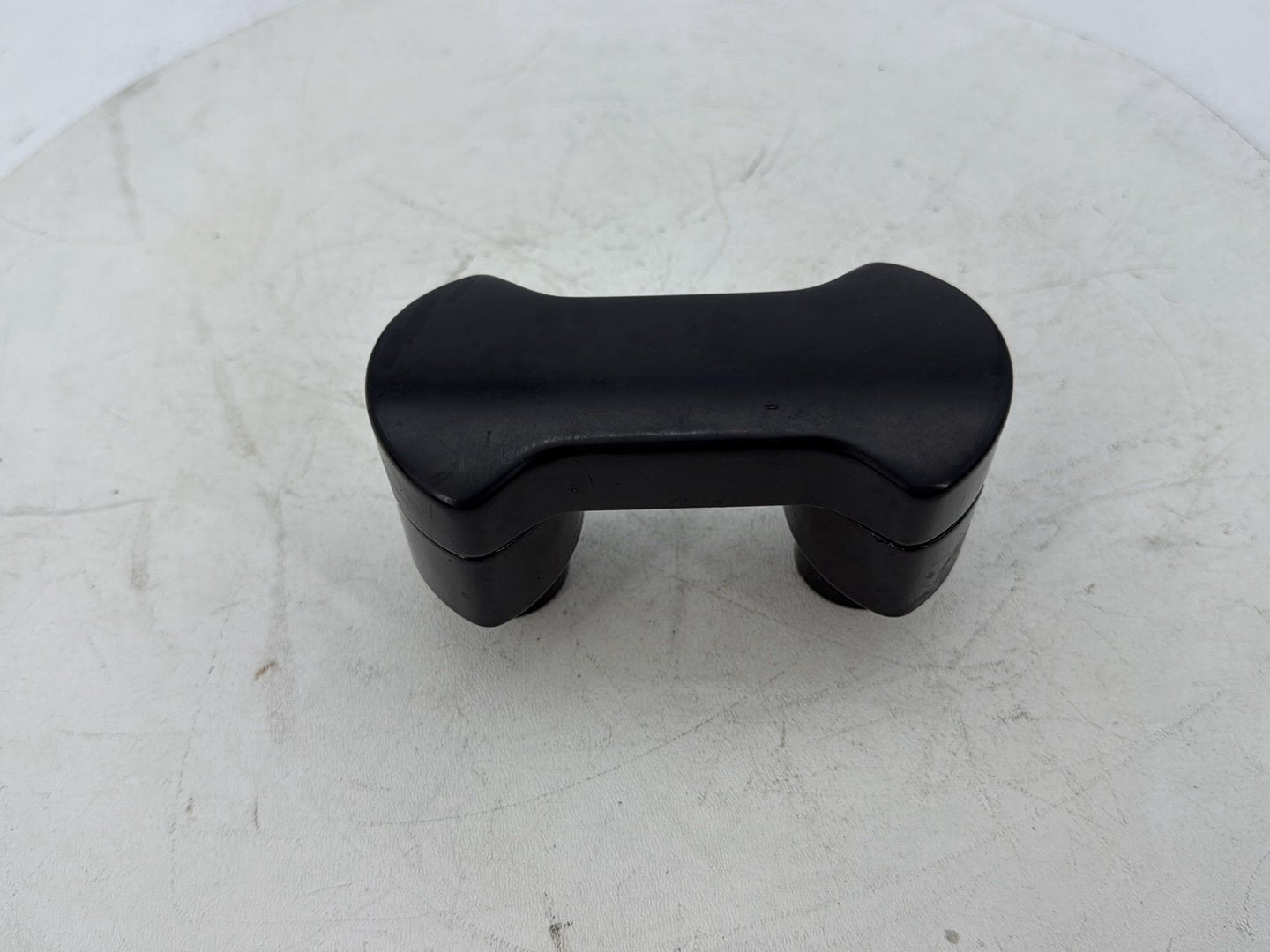 2012 Harley Dyna Fat Bob FXDF 103 OEM Front Handlebar Riser Top Clamp