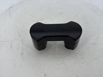 2012 Harley Dyna Fat Bob FXDF 103 OEM Front Handlebar Riser Top Clamp