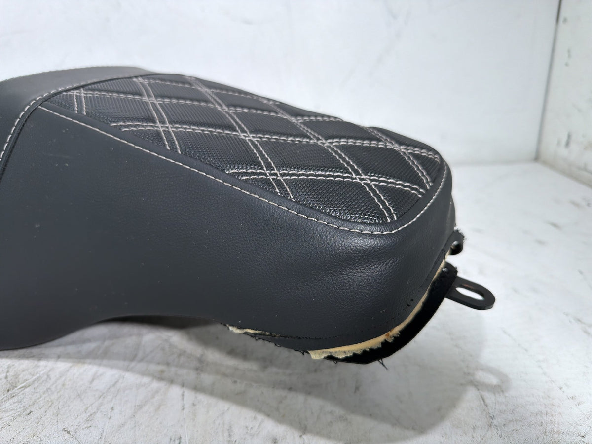 2009 Harley Street Glide Touring FLHX Passenger Rider Driver Seat Saddle