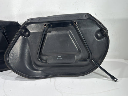 2004 Harley Softail FLSTC Heritage Classic OEM Rear Left Right Saddlebags Luggage Leather