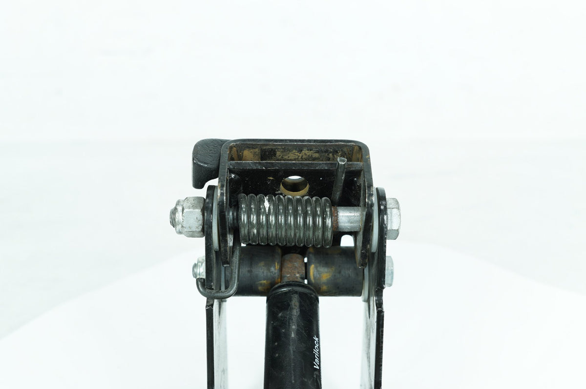 2010 Harley-Davidson Touring Electra Ultra Backrest Lift Mount 52482-01A