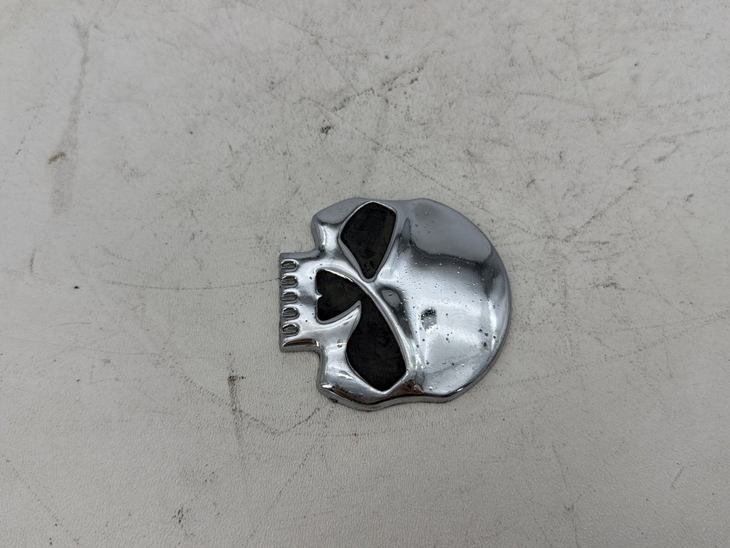 2012 Harley Dyna Fat Bob FXDF 103 OEM Fuel Cap Gas Tank Bushing Hub