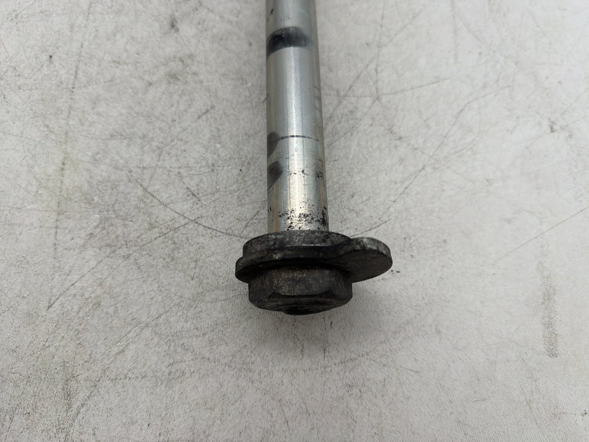 2015 Harley Electra Glide Touring Ultra OEM Rear Wheel Axle Bolt Shaft 43000002