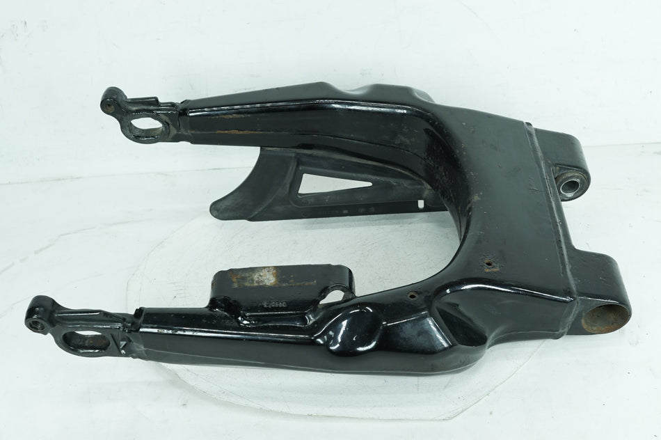 2010 Harley Touring FLHTCU Electra Glide Ultra OEM Rear Fork Swingarm Swing Arm