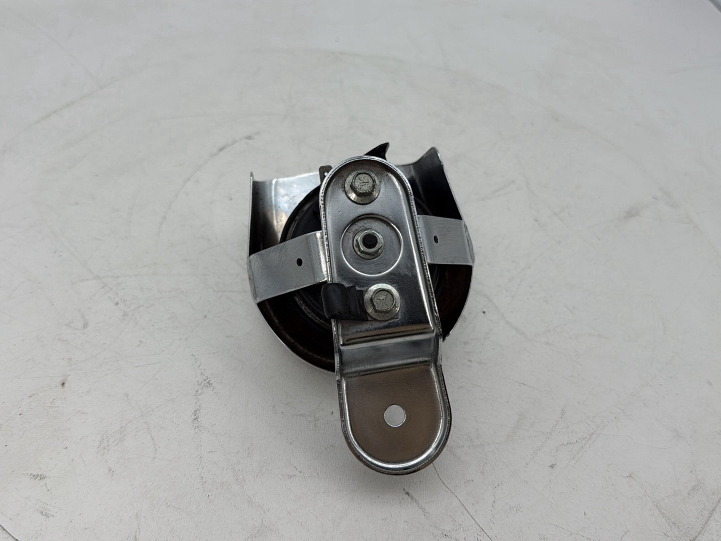 2007 - 2012 Harley-Davidson Touring Electra Glide Ultra Horn Signal Klaxon Chrome Cover 69012-93A