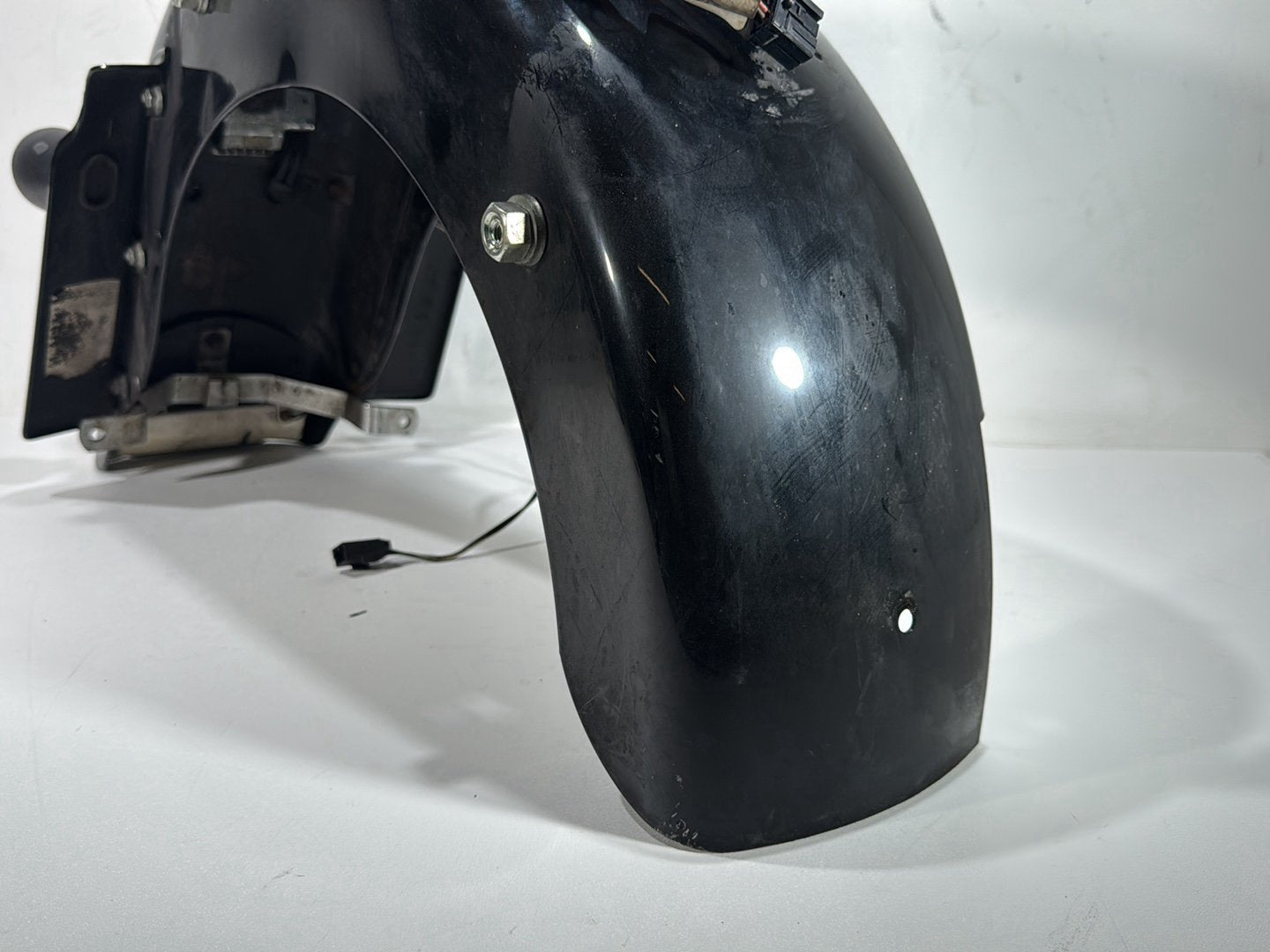 2007 Harley Street Glide Touring FLHX OEM Rear Wheel Fender & Turn Signals Bar