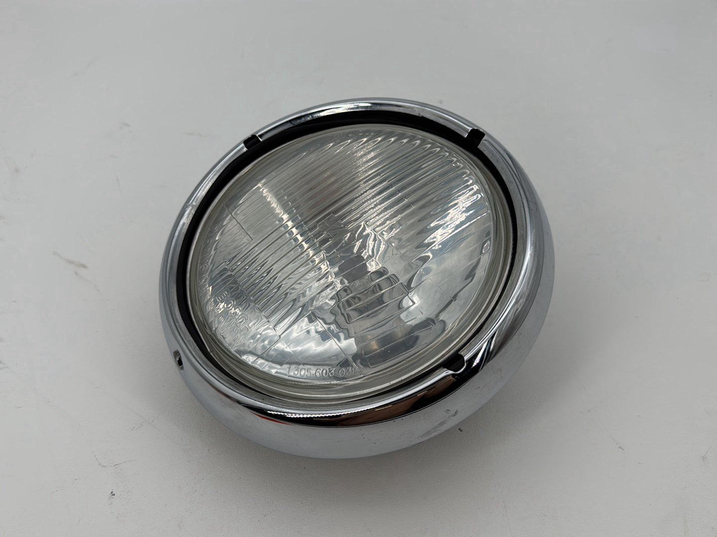 1999 - 2006 Harley-Davidson Touring Electra Glide Classic Headlight Headlamp Head Light Halogen 67702-81A