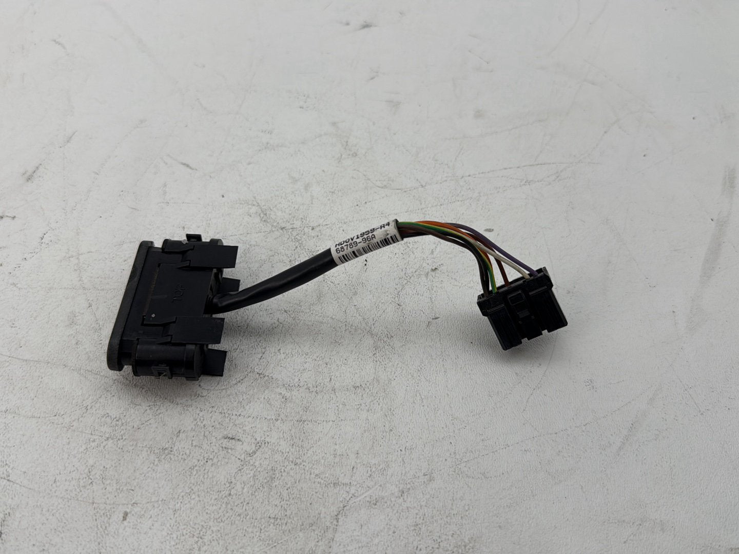 2007 Harley Touring FLHTP Electra Glide Police OEM Dash Indicator Lamp Wire Plug 68789-96A