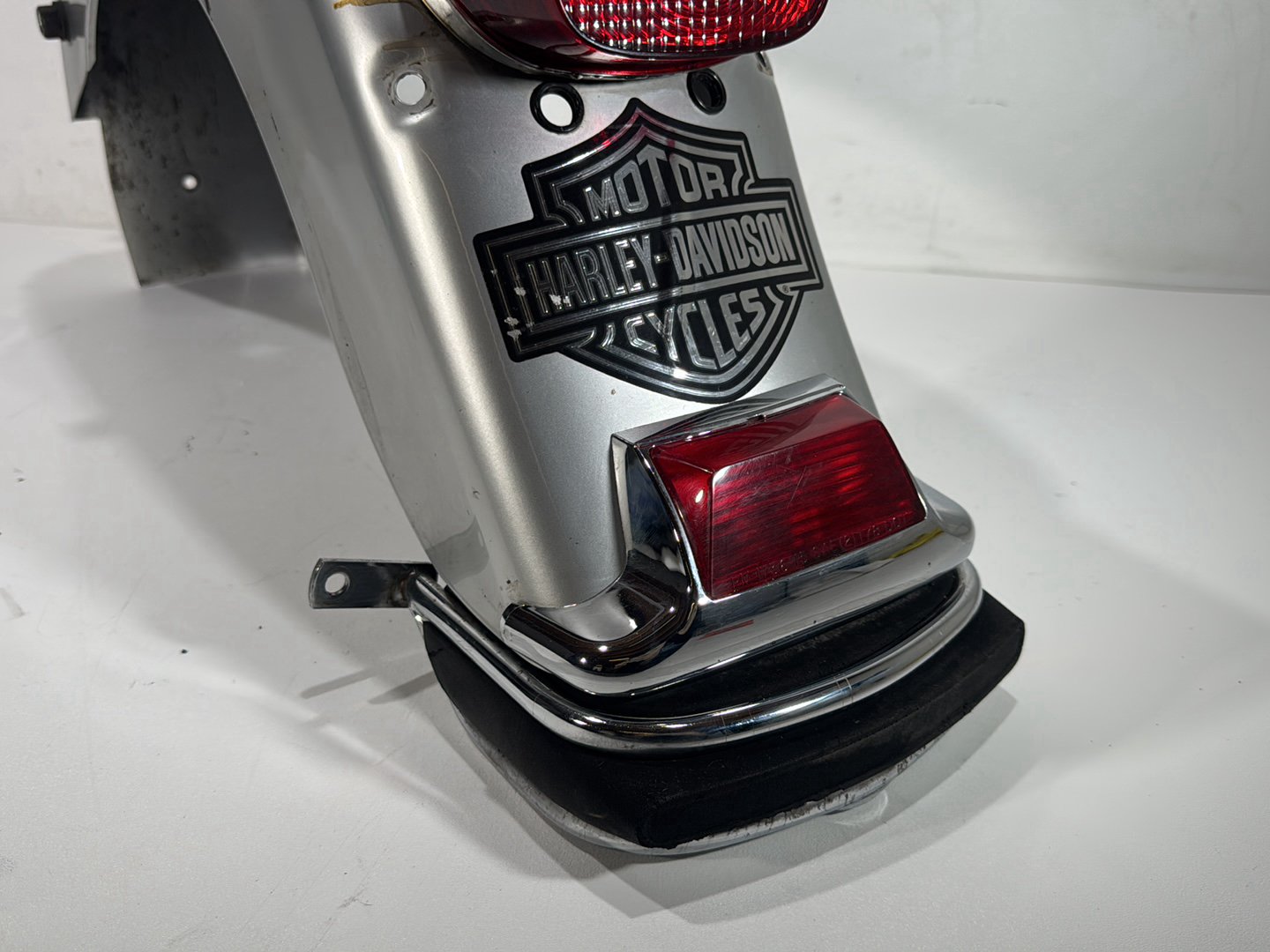 2003 Harley Electra Glide Touring Ultra FLHTCUI OEM Rear Wheel Fender Taillight Brake Lamp