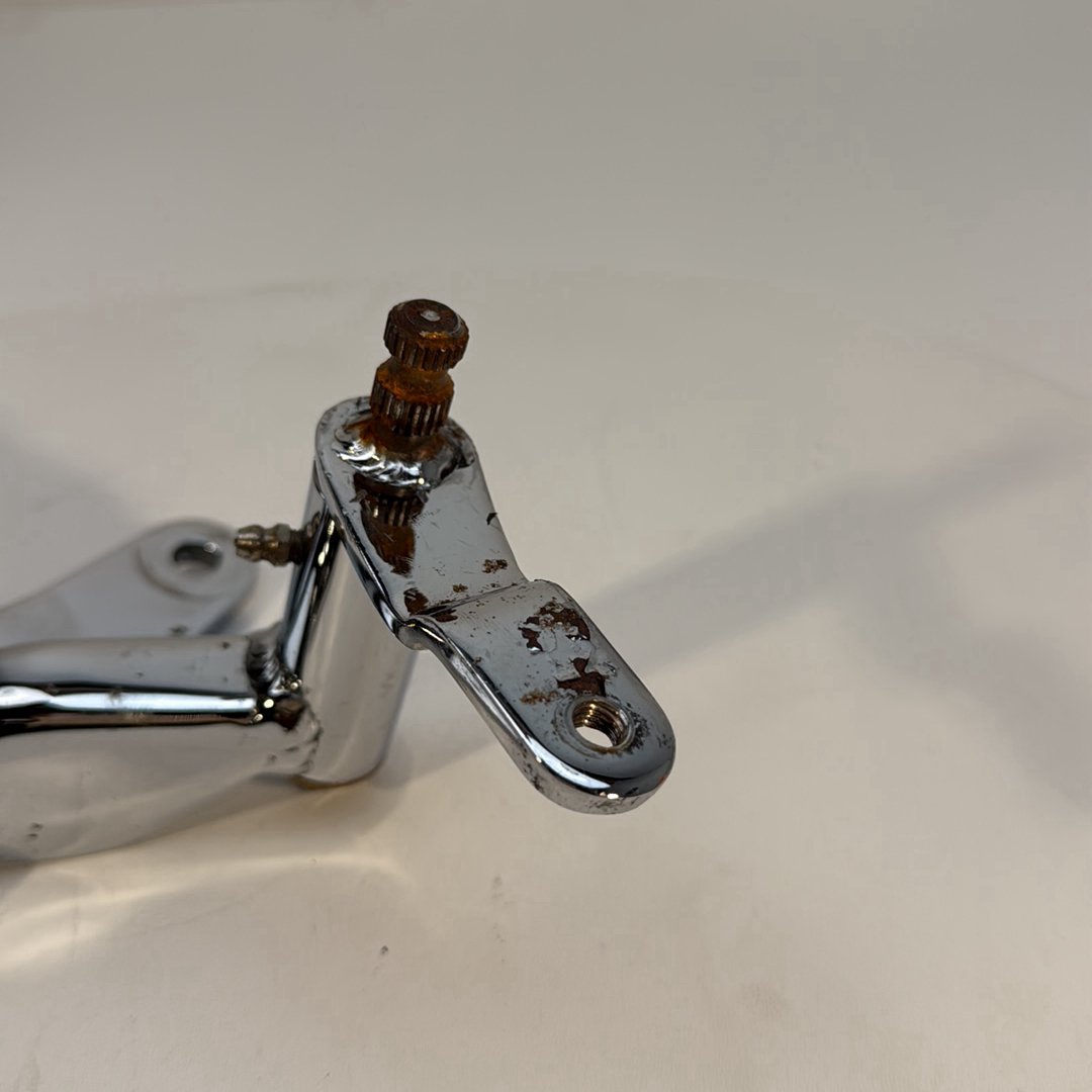 1986 - 2003 Harley-Davidson Sportster Hugger 883 Right Driver Footpeg Bracket Mount 42426-99