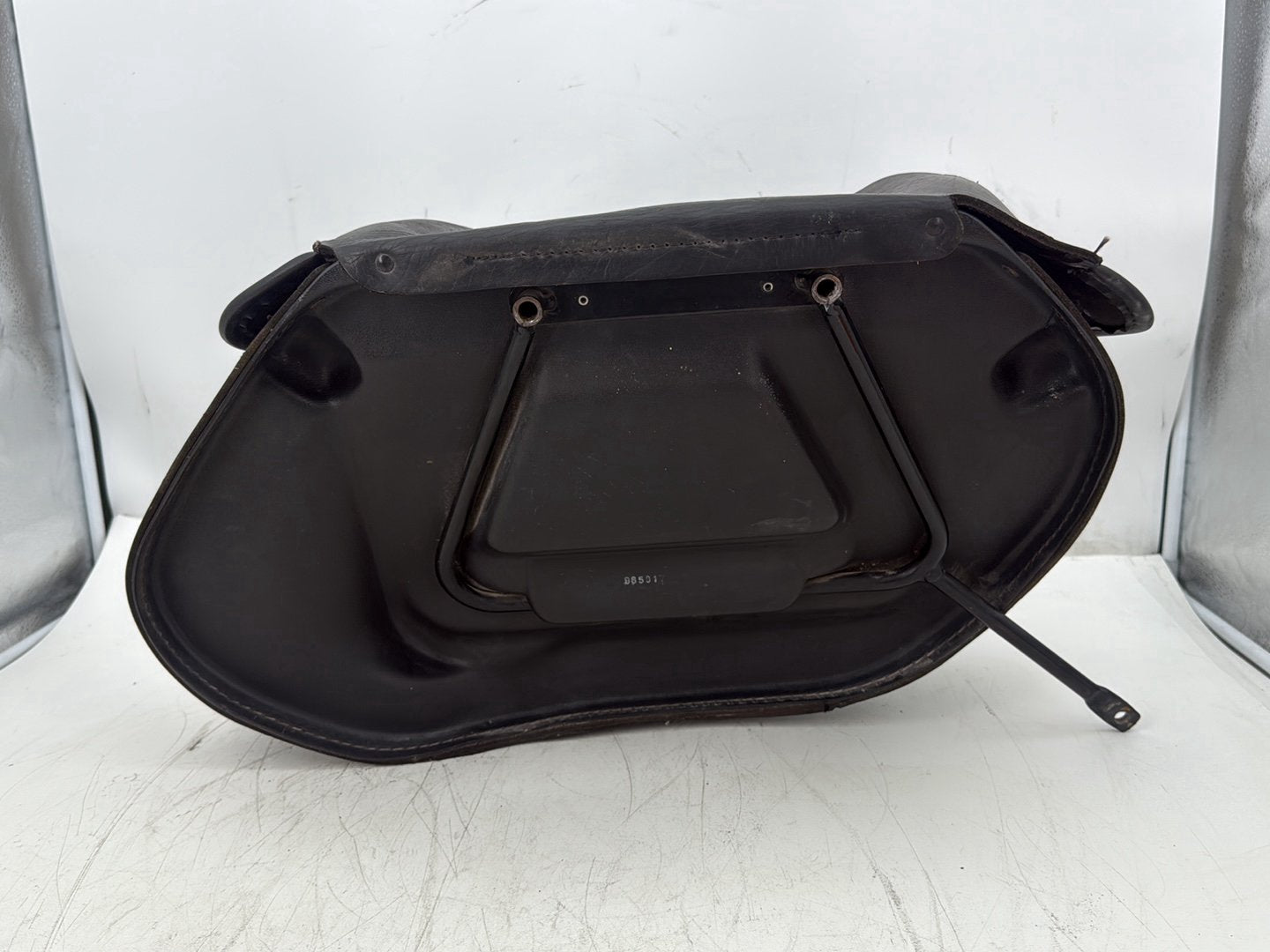2006 Harley Softail FLSTCI Heritage Classic OEM Rear Left 1 Saddlebag Luggage Leather