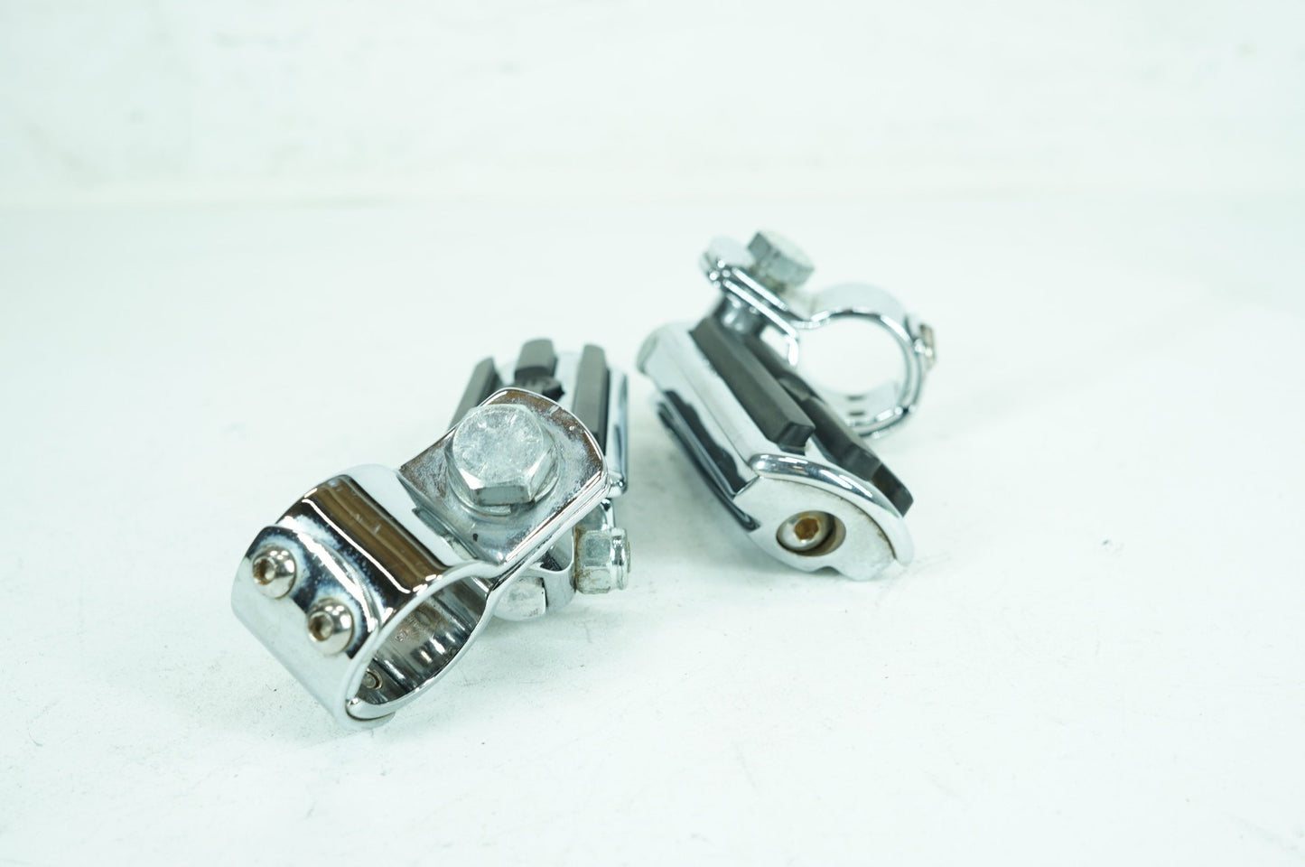 1999 - 2006 Harley-Davidson Softail Fat Boy Front Right Left Highway Foot Pegs 50957-02C