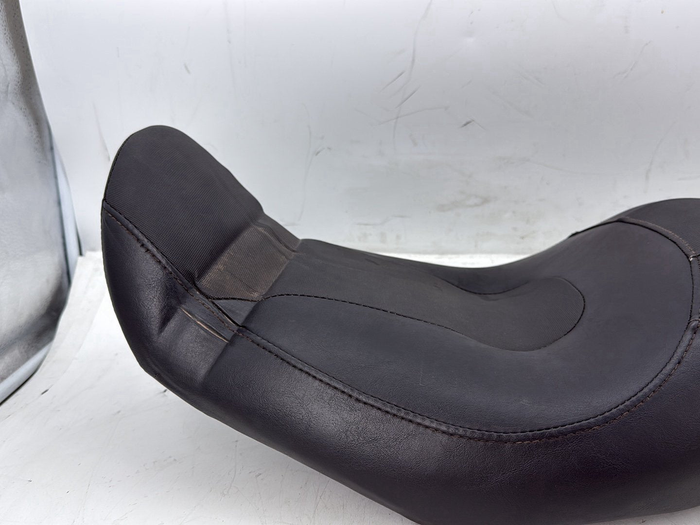 2012 Harley Dyna FXDF Fat Bob OEM Passenger Rider Driver Seat Saddle