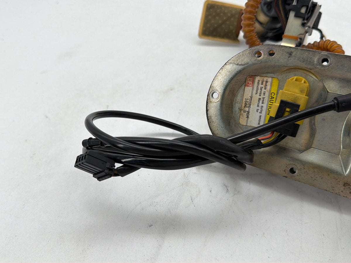 2007 Harley Street Glide Touring FLHX OEM Fuel Pump Gas Gasoline Petrol Sending