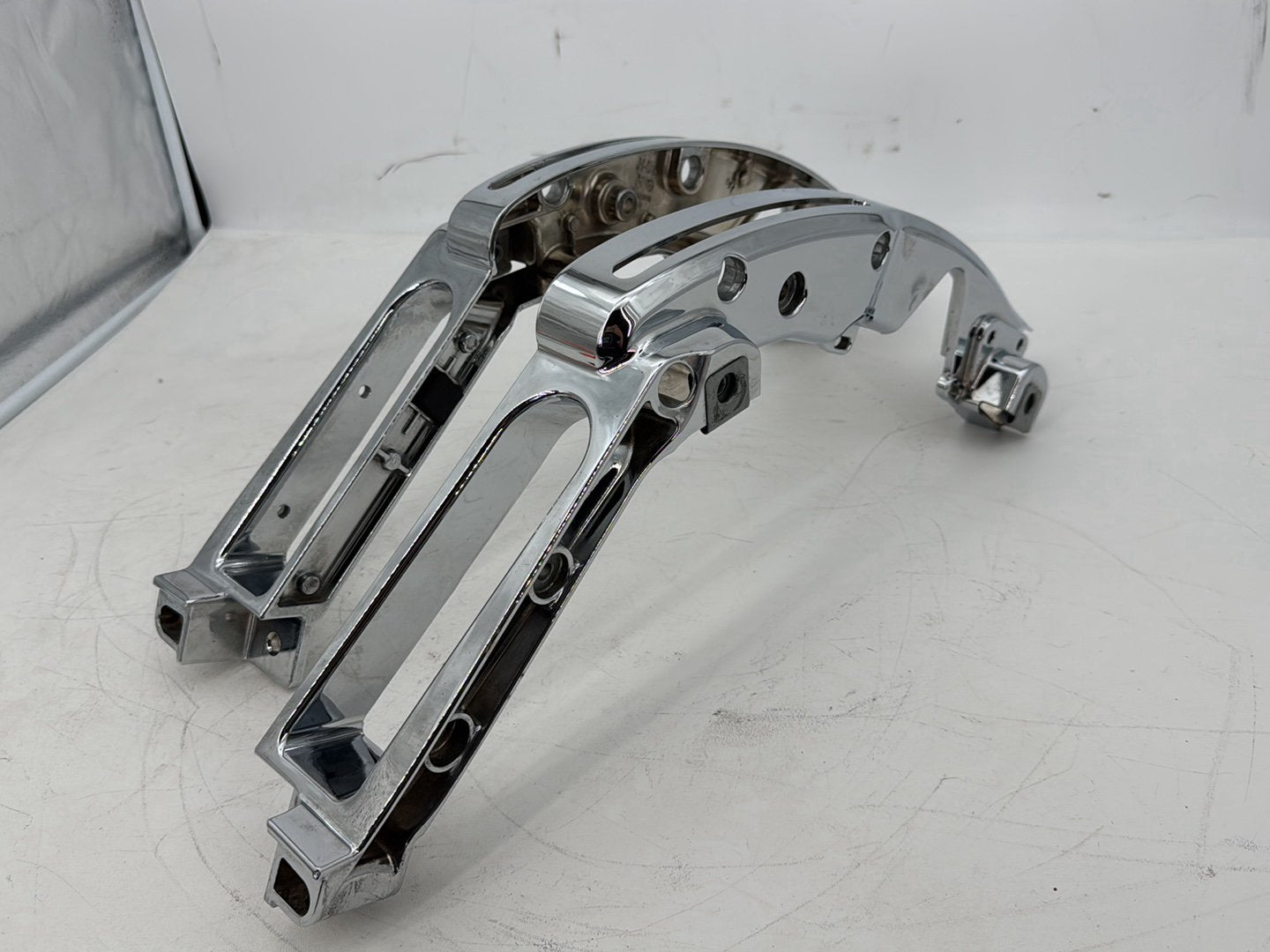 2008 - 2016 Harley-Davidson Touring Electra Glide Ultra Left Right Saddlebag Fender Struts Brackets 90200503