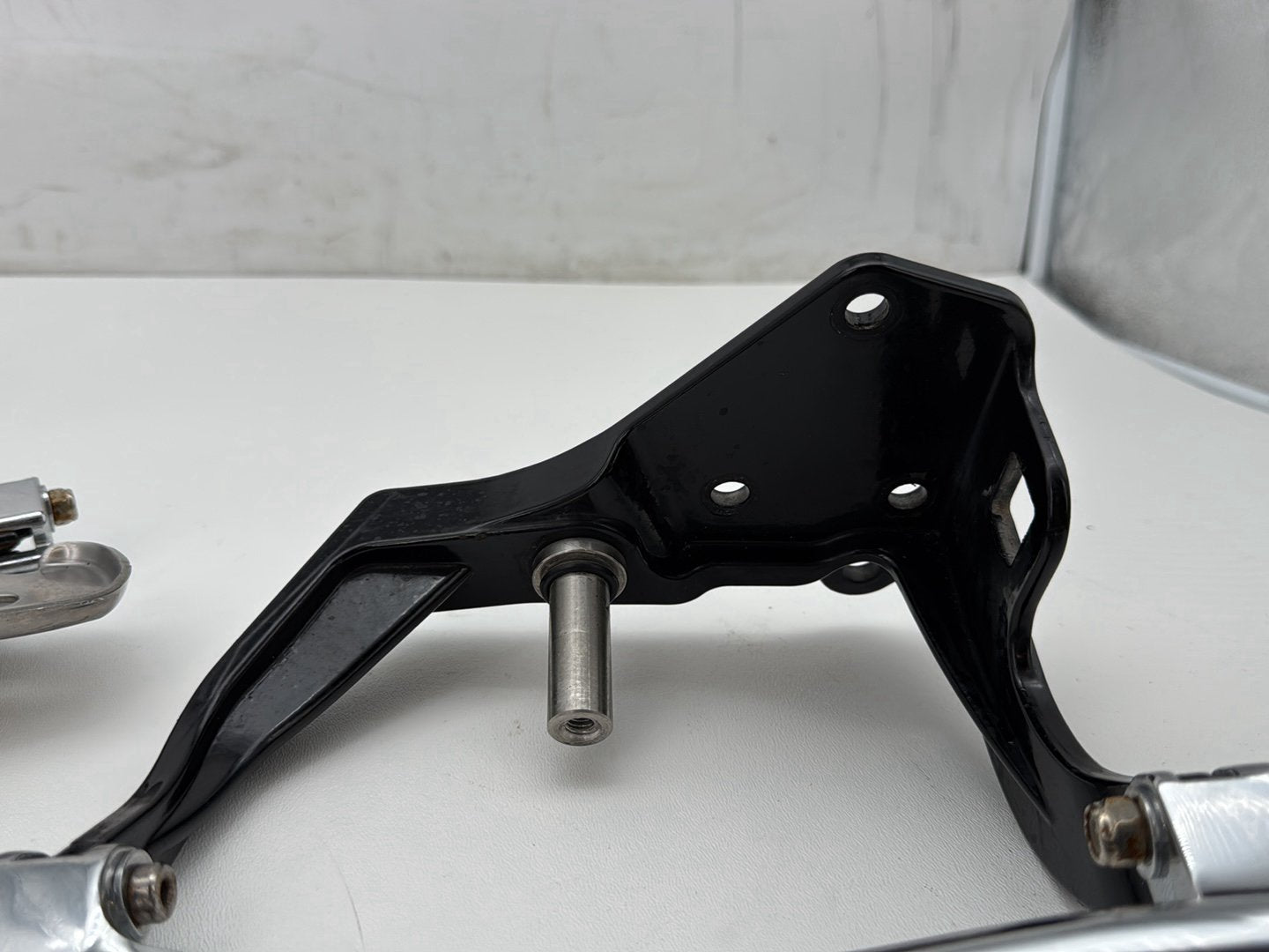 2008 Harley Softail Deluxe FLSTN OEM Left Right Driver Floorboard Foot Rest