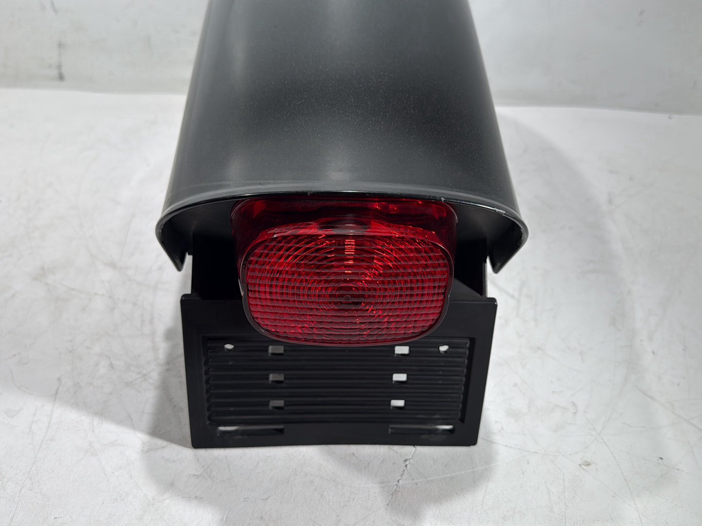 2008 Harley Dyna Fat Bob FXDF OEM Rear Wheel Fender Taillight Brake Lamp
