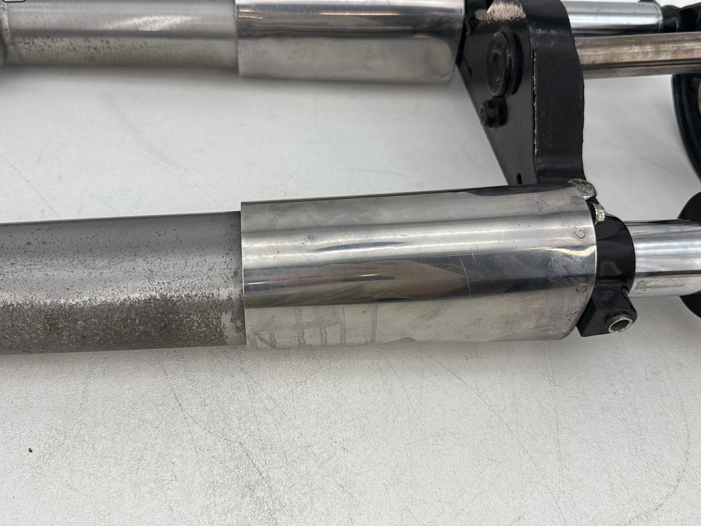 1999 - 2006 Harley-Davidson Touring Electra Glide Front Triple Tree Set & LH RH Fork Legs Sliders 45435-95