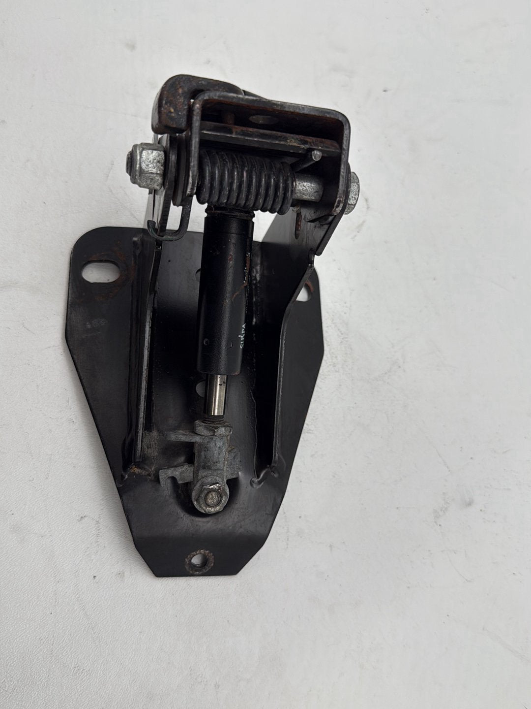 2005 Harley Electra Touring CVO Adjustable Rider Backrest Lift Mount 52482-01A