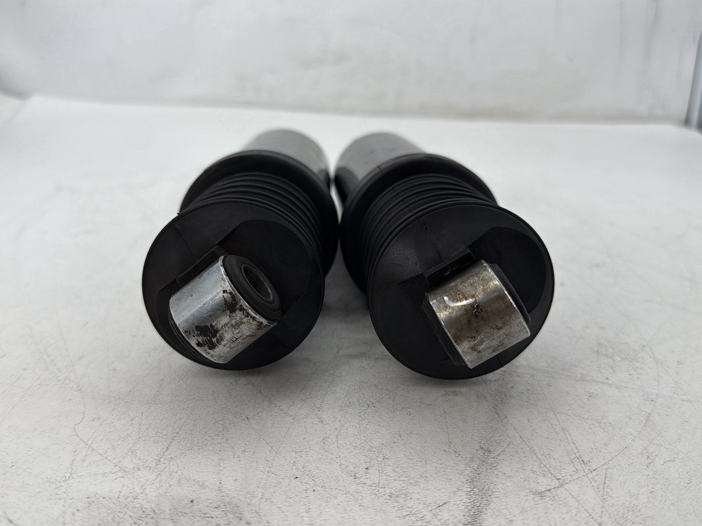 17 Harley Road Glide Touring OEM Rear Left Right Shock Absorbers Low Profile 12"