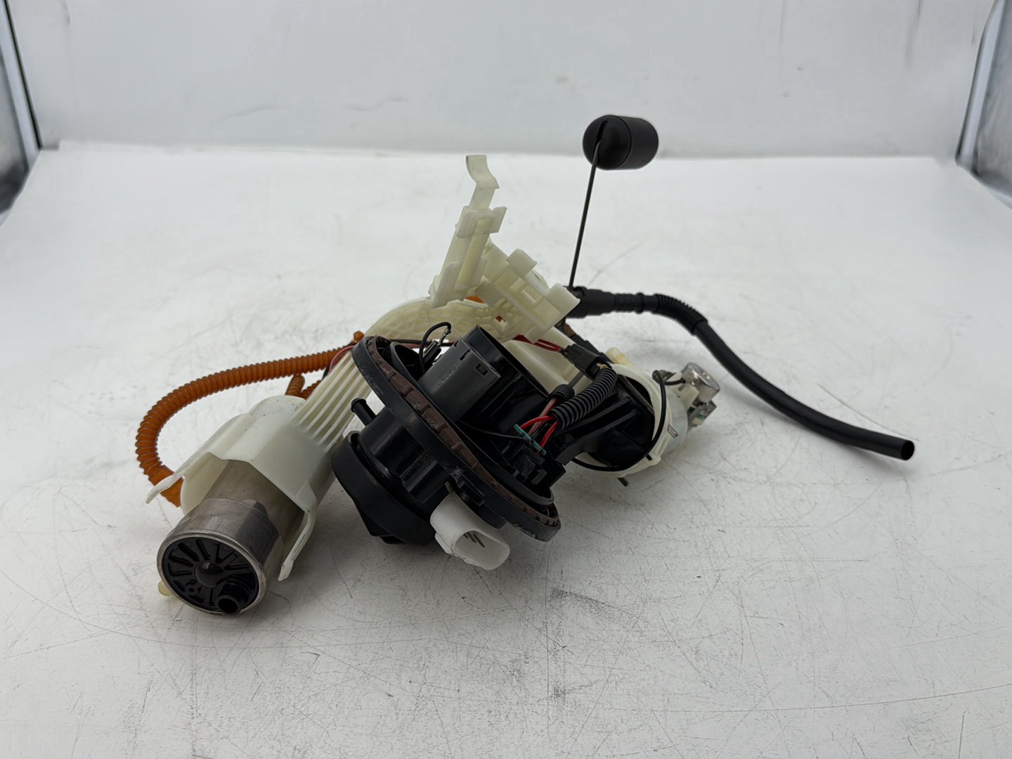 2014 Harley Street Glide Touring FLHXS OEM Fuel Pump Gas Gasoline Petrol Sending
