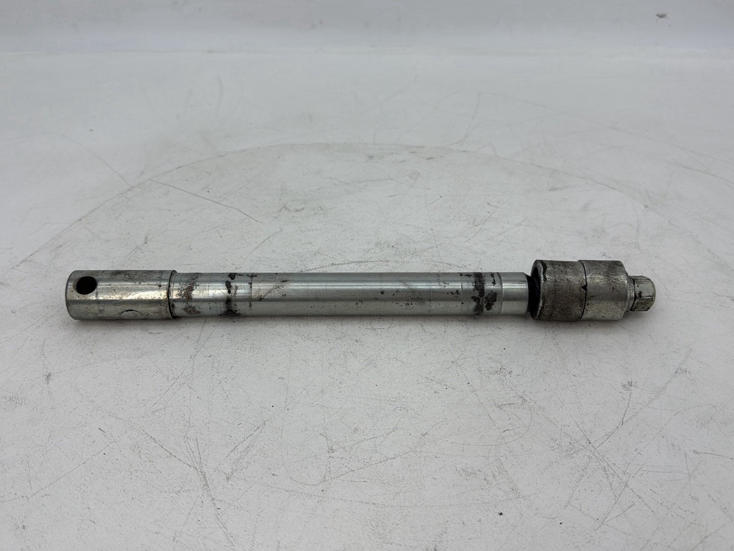 1999 - 2006 Harley-Davidson Touring Electra Glide Ultra Front Wheel Axle Bolt Shaft 43364-00