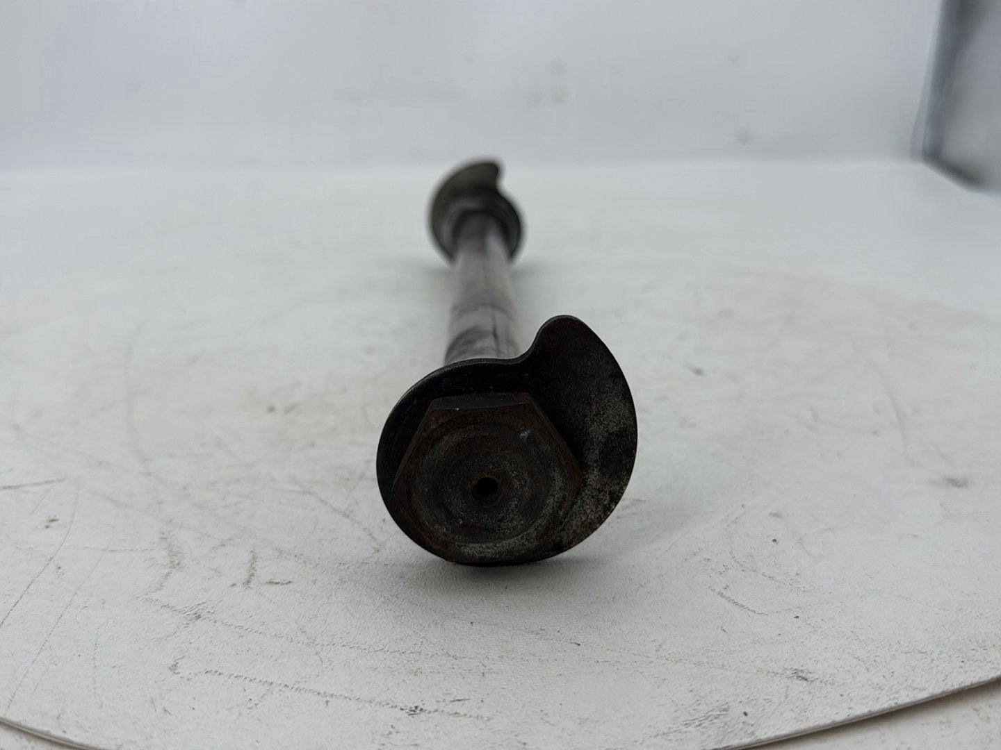 2008 - 2016 Harley-Davidson Touring Electra Glide Ultra Rear Wheel Axle Bolt Shaft 41056-09