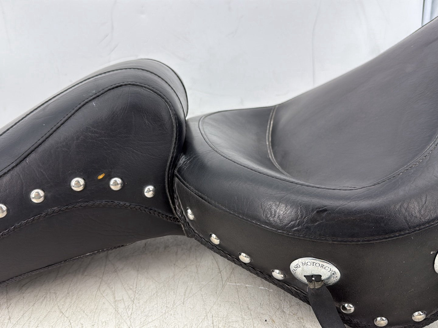 2000 Harley Softail FLSTC Heritage Classic OEM Passenger Rider Driver Seat Saddle